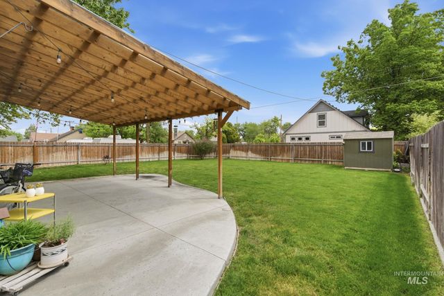 404 S Juniper St, Nampa, ID 83686