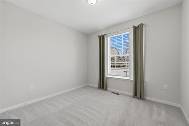 108 TRUMPET VINE DR, White Post, VA 22663