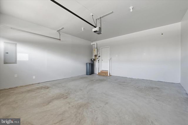 108 TRUMPET VINE DR, White Post, VA 22663