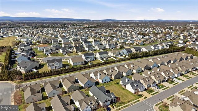 108 TRUMPET VINE DR, White Post, VA 22663