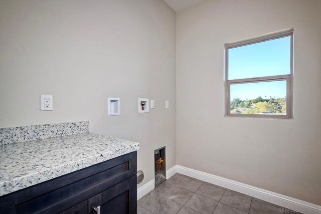 12649 Via Vigneto, Lakeside, CA 92040