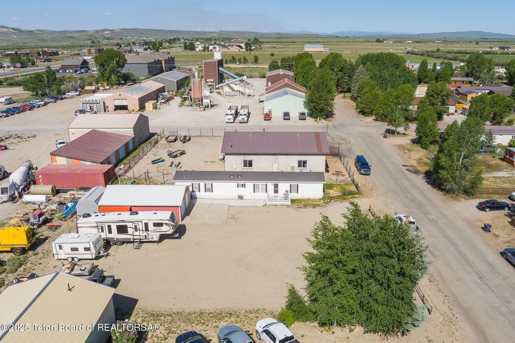 942 W BONNEVILLE Street, Pinedale, WY 82941 photo 6