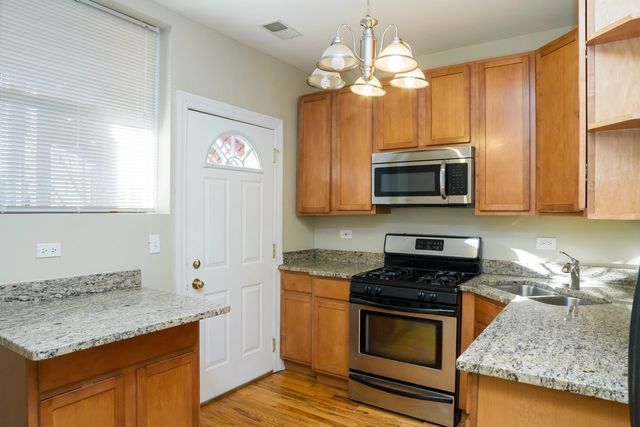 1642.5 W Greenleaf Avenue 2N, Chicago, IL 60626