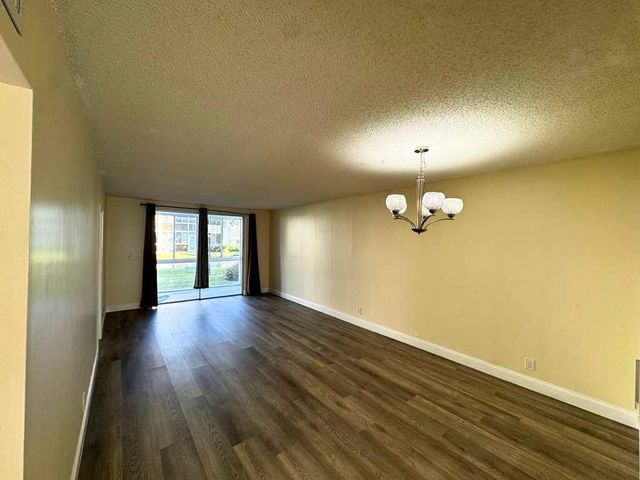 6005 Del Lago Circle 105, Sunrise, FL 33313