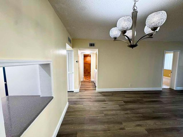 6005 Del Lago Circle 105, Sunrise, FL 33313