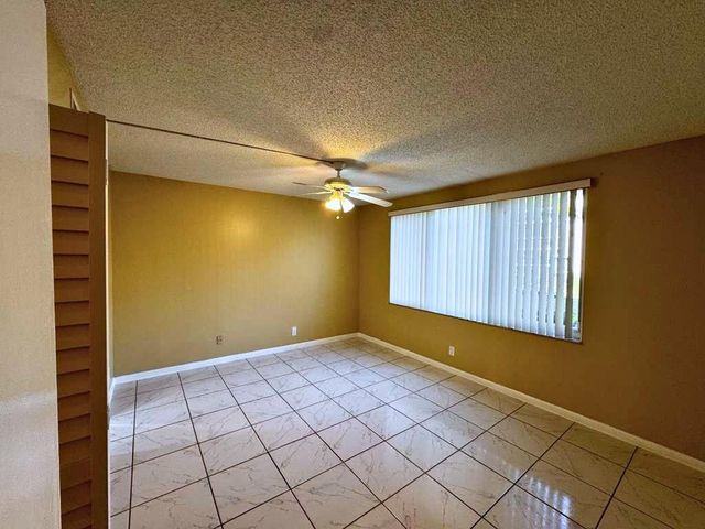 6005 Del Lago Circle 105, Sunrise, FL 33313