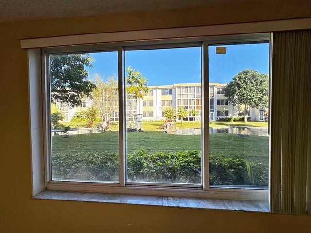 6005 Del Lago Circle 105, Sunrise, FL 33313