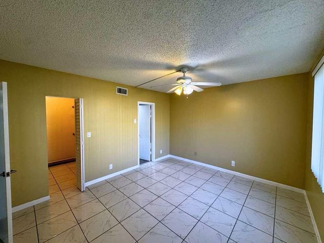 6005 Del Lago Circle 105, Sunrise, FL 33313