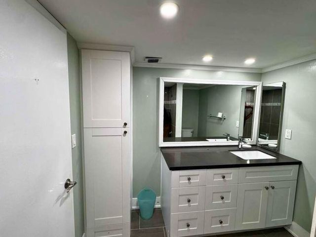 6005 Del Lago Circle 105, Sunrise, FL 33313