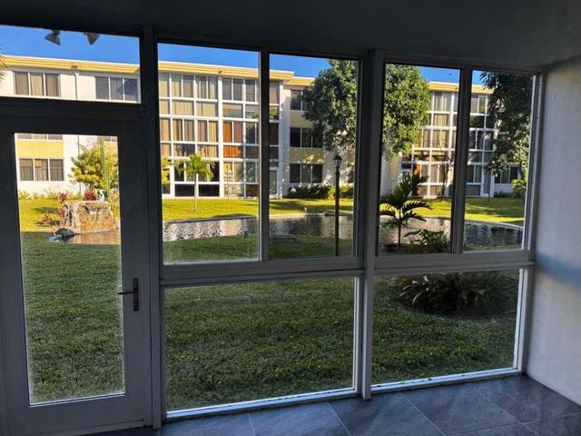 6005 Del Lago Circle 105, Sunrise, FL 33313