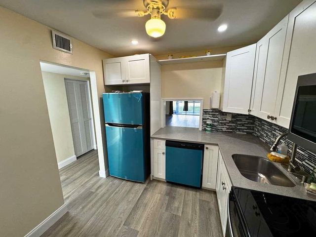 6005 Del Lago Circle 105, Sunrise, FL 33313