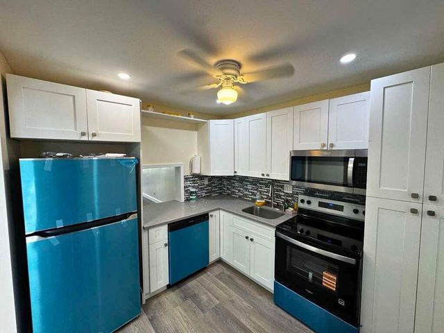 6005 Del Lago Circle 105, Sunrise, FL 33313