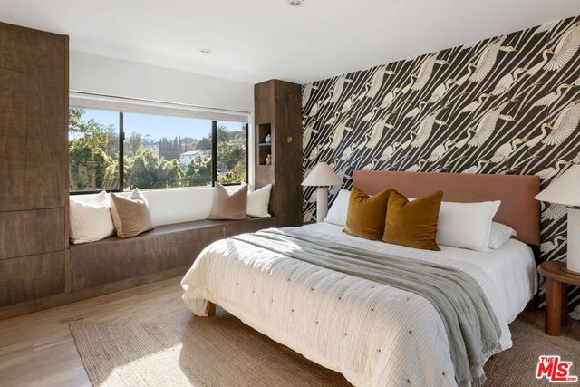 2274 Cove Avenue, Los Angeles, CA 90039