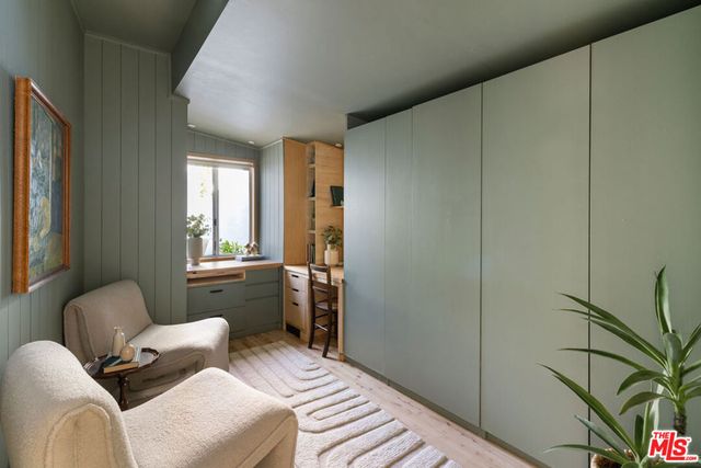 2274 Cove Avenue, Los Angeles, CA 90039