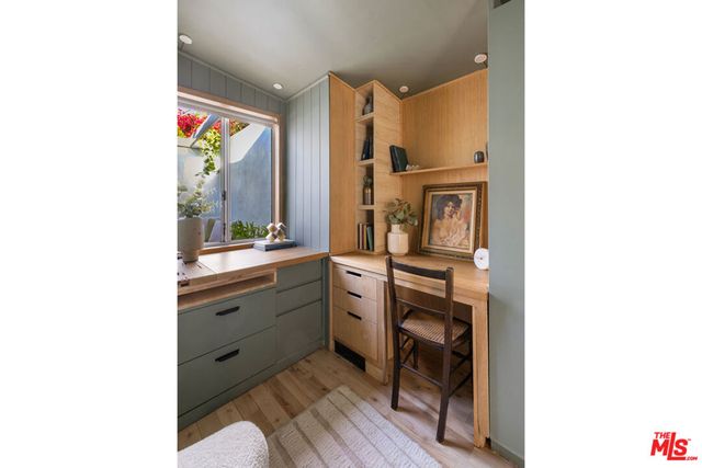 2274 Cove Avenue, Los Angeles, CA 90039