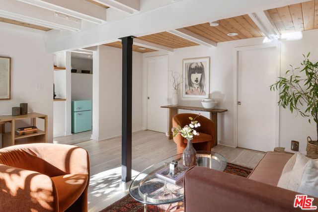 2274 Cove Avenue, Los Angeles, CA 90039