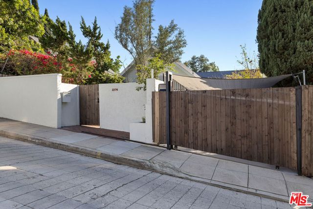 2274 Cove Avenue, Los Angeles, CA 90039