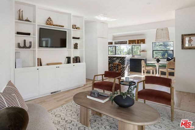 2274 Cove Avenue, Los Angeles, CA 90039