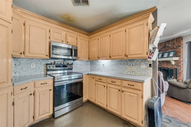 123 Country Drive, Waxahachie, TX 75165