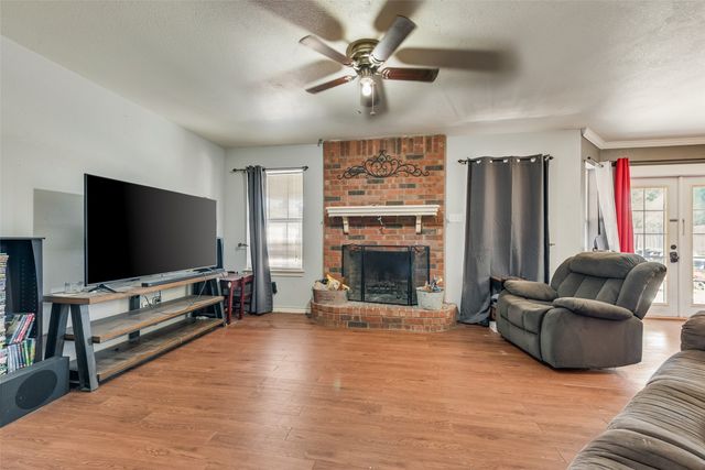 123 Country Drive, Waxahachie, TX 75165