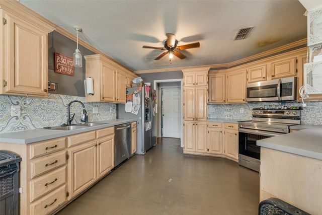 123 Country Drive, Waxahachie, TX 75165