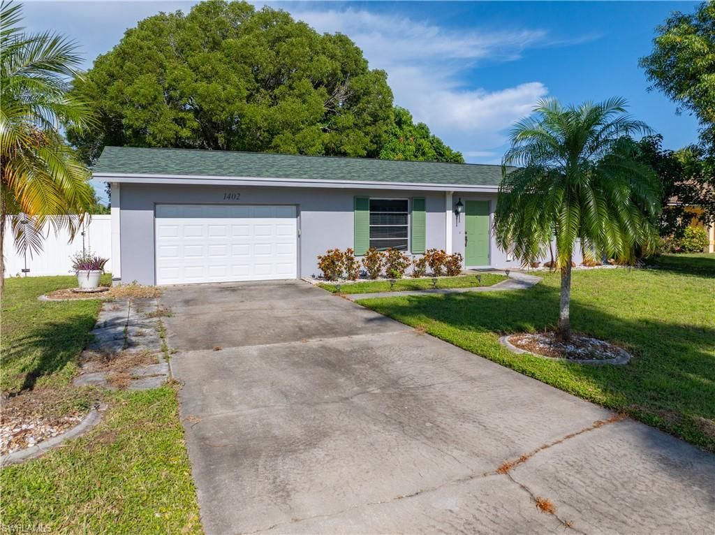1402 SE 8th PL, CAPE CORAL, FL 33990 — photo 4