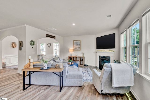 101 Penrose Circle, Central, SC 29630