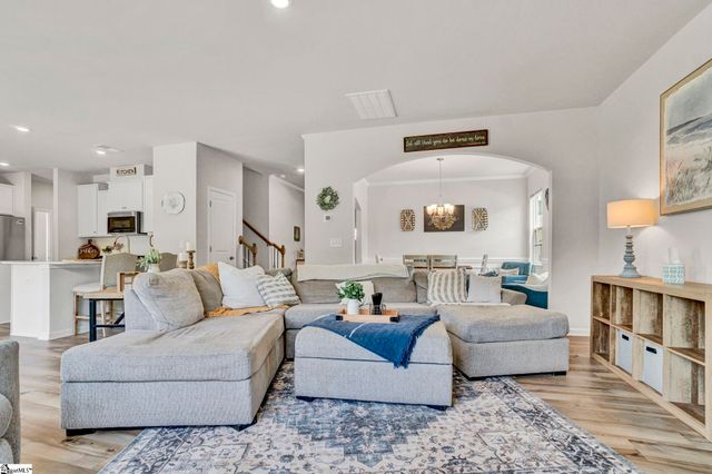101 Penrose Circle, Central, SC 29630