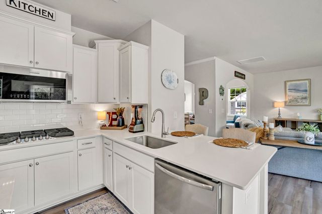 101 Penrose Circle, Central, SC 29630