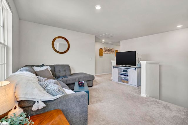 101 Penrose Circle, Central, SC 29630