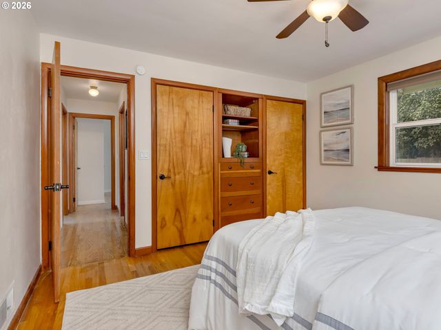 4585 Sw Poplar Ln, Portland, OR 97225