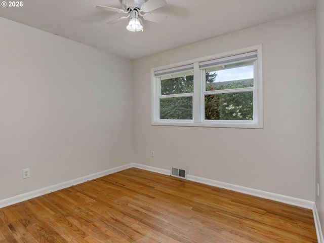 4585 Sw Poplar Ln, Portland, OR 97225