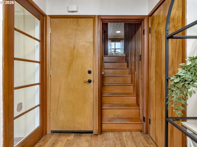 4585 Sw Poplar Ln, Portland, OR 97225