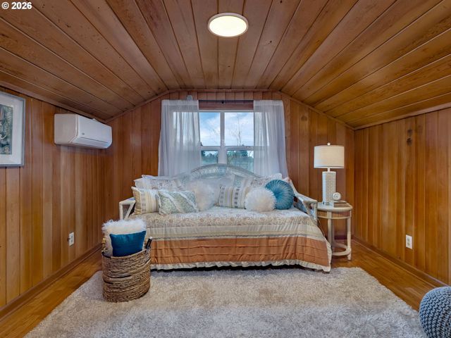 4585 Sw Poplar Ln, Portland, OR 97225