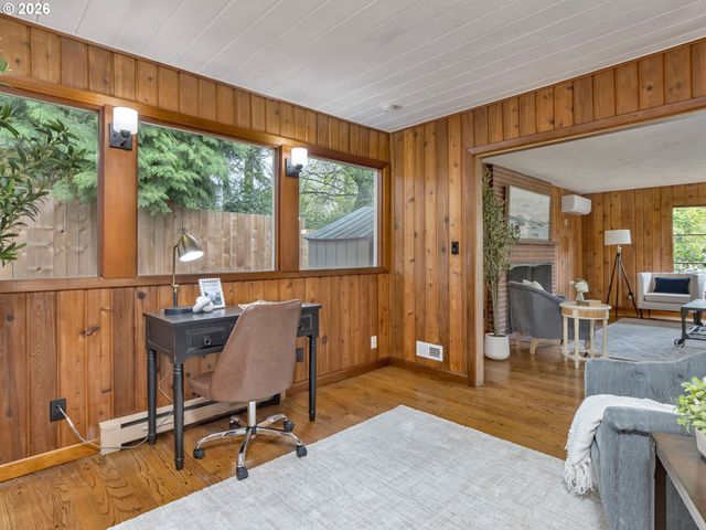 4585 Sw Poplar Ln, Portland, OR 97225