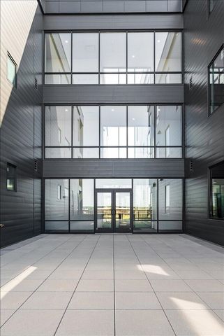 159 S River Avenue 502, Holland, MI 49423