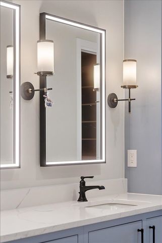 159 S River Avenue 502, Holland, MI 49423