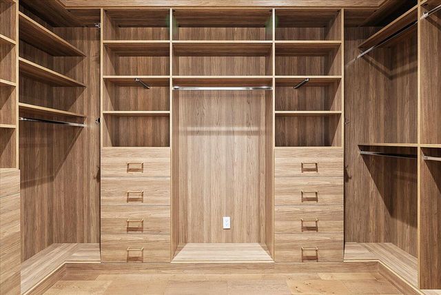 159 S River Avenue 502, Holland, MI 49423