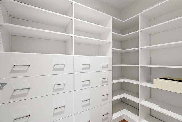 159 S River Avenue 502, Holland, MI 49423