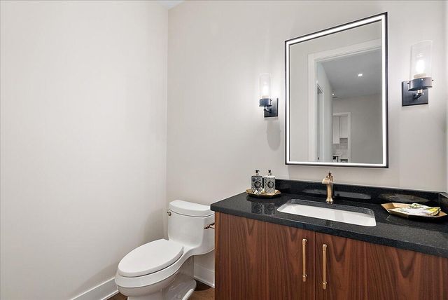 159 S River Avenue 502, Holland, MI 49423