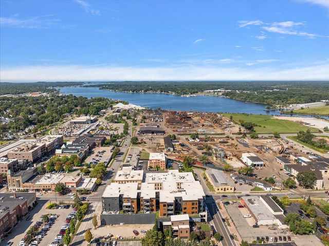 159 S River Avenue 502, Holland, MI 49423