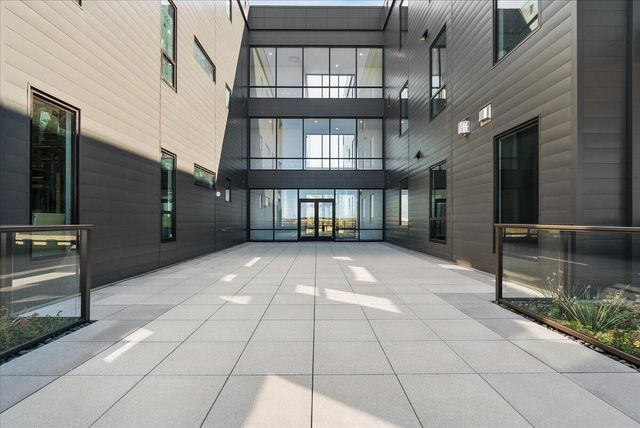 159 S River Avenue 502, Holland, MI 49423