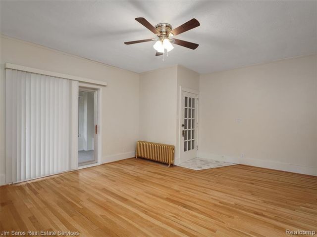 1102 Beaconsfield Avenue, Grosse Pointe, MI 48230