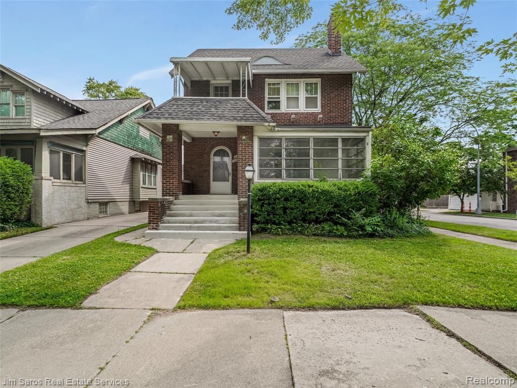 1102 Beaconsfield Avenue, Grosse Pointe, MI 48230