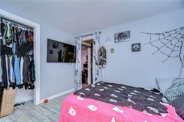 902 W COLUMBUS DRIVE, Tampa, FL 33602