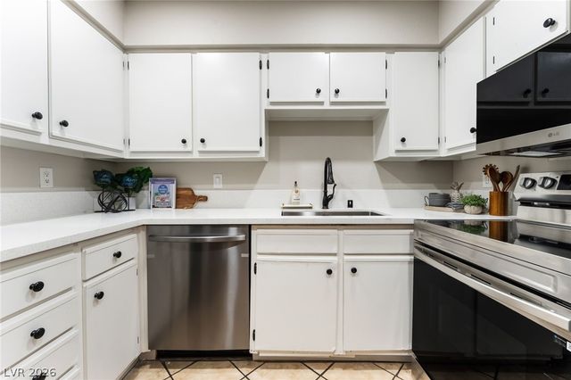 3151 Soaring Gulls Drive 2160, Las Vegas, NV 89128