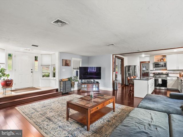 810 COPENHAFFER RD, York, PA 17404
