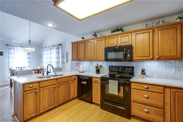 233 S Portage Street, Doylestown, OH 44230