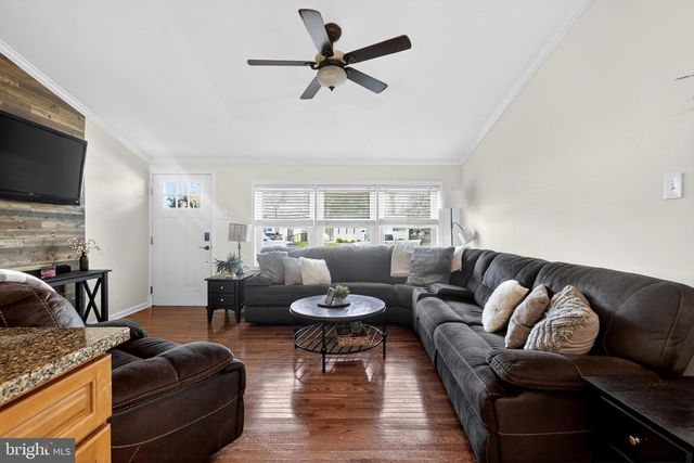 525 N COLES AVE, Maple Shade, NJ 08052