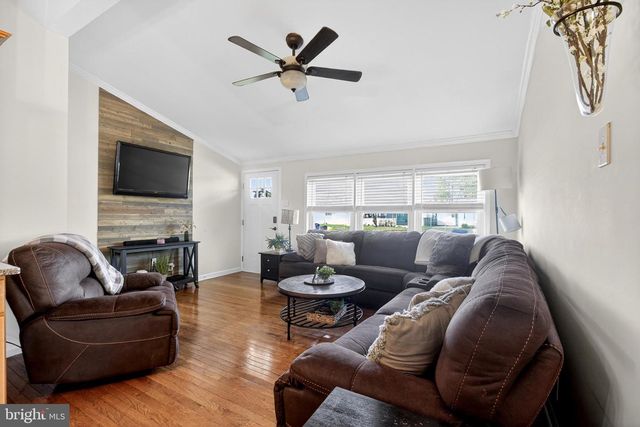 525 N COLES AVE, Maple Shade, NJ 08052